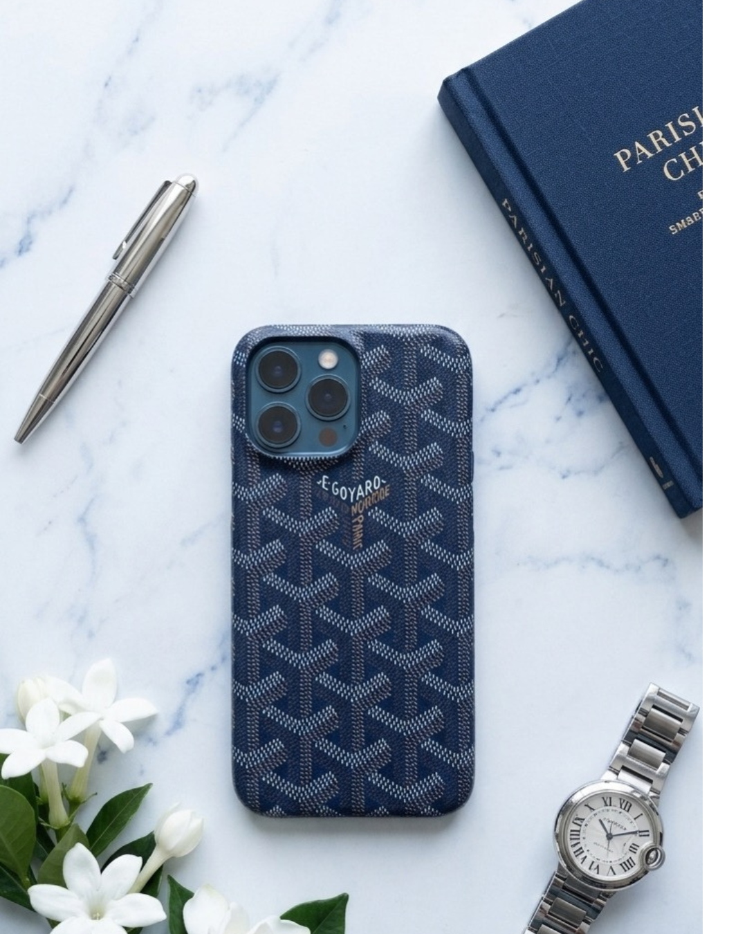 Cover iPhone Chevron Monogram – 🌊 Navy Blue