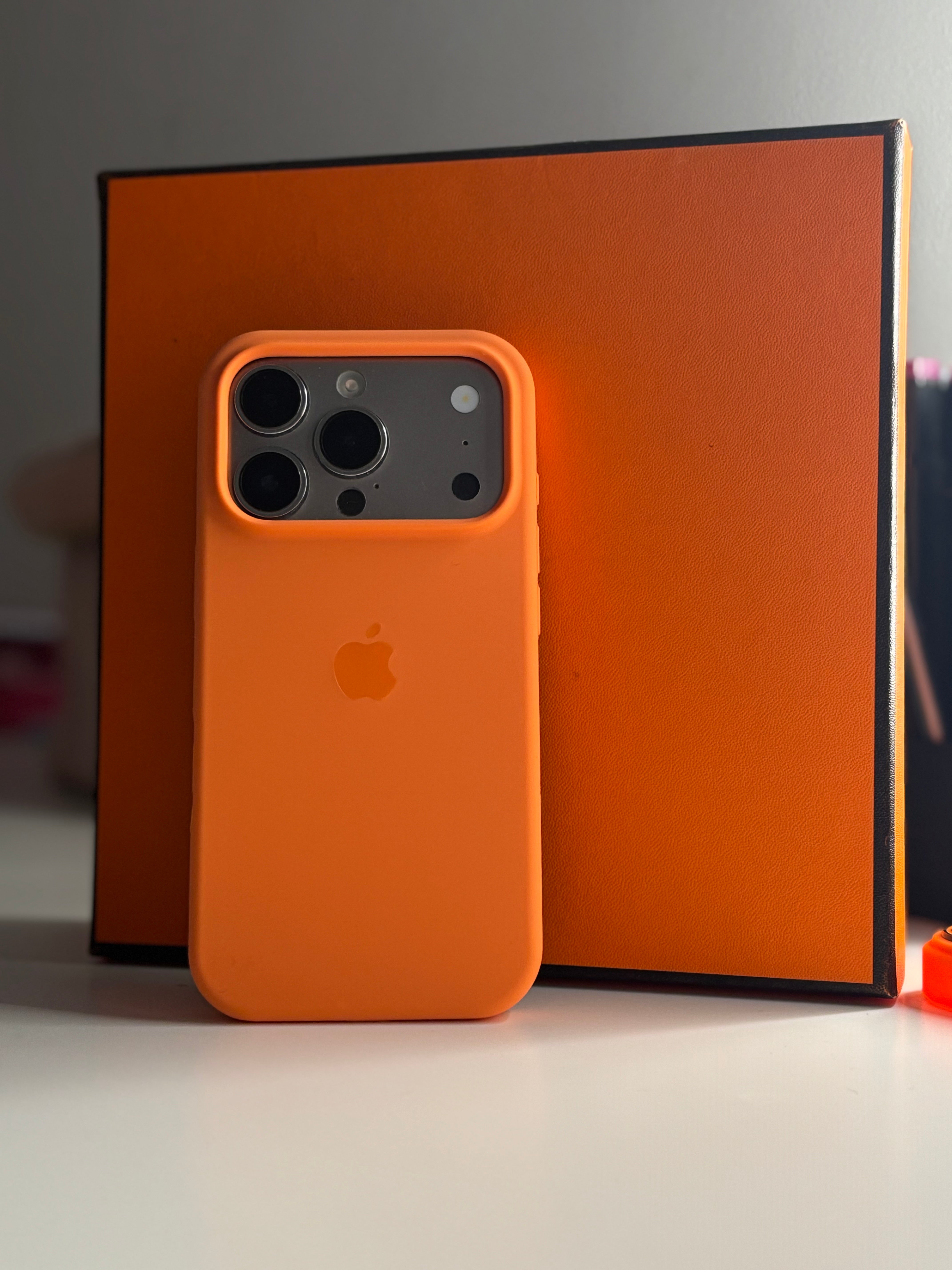 Orange 17 Pro Max