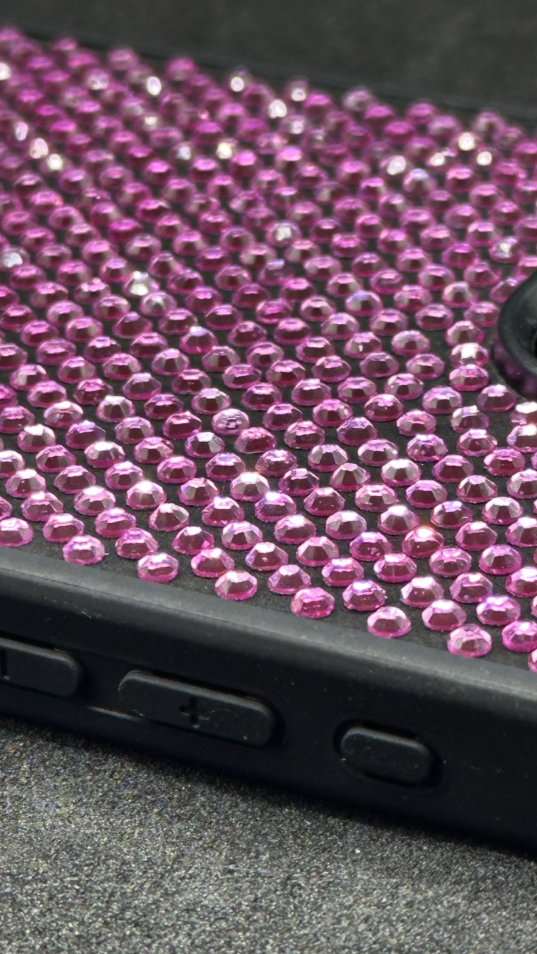 Cover iPhone con Brillantini Fissi – Effetto Glicine Glitter Iconica